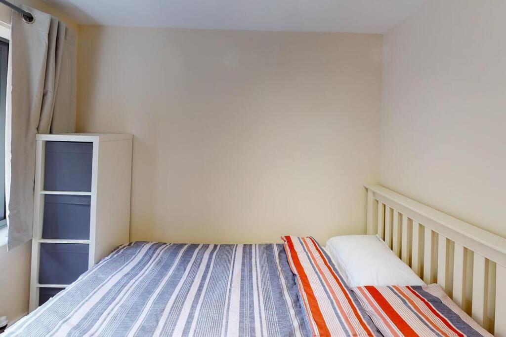 Lovely Two Bed Flat With Free Parking * Ноттингем